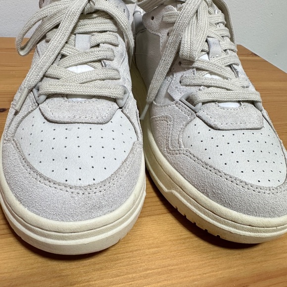 Steve Madden | Off-White Leather Low Top Everlie Sneakers - Picture 6 of 8